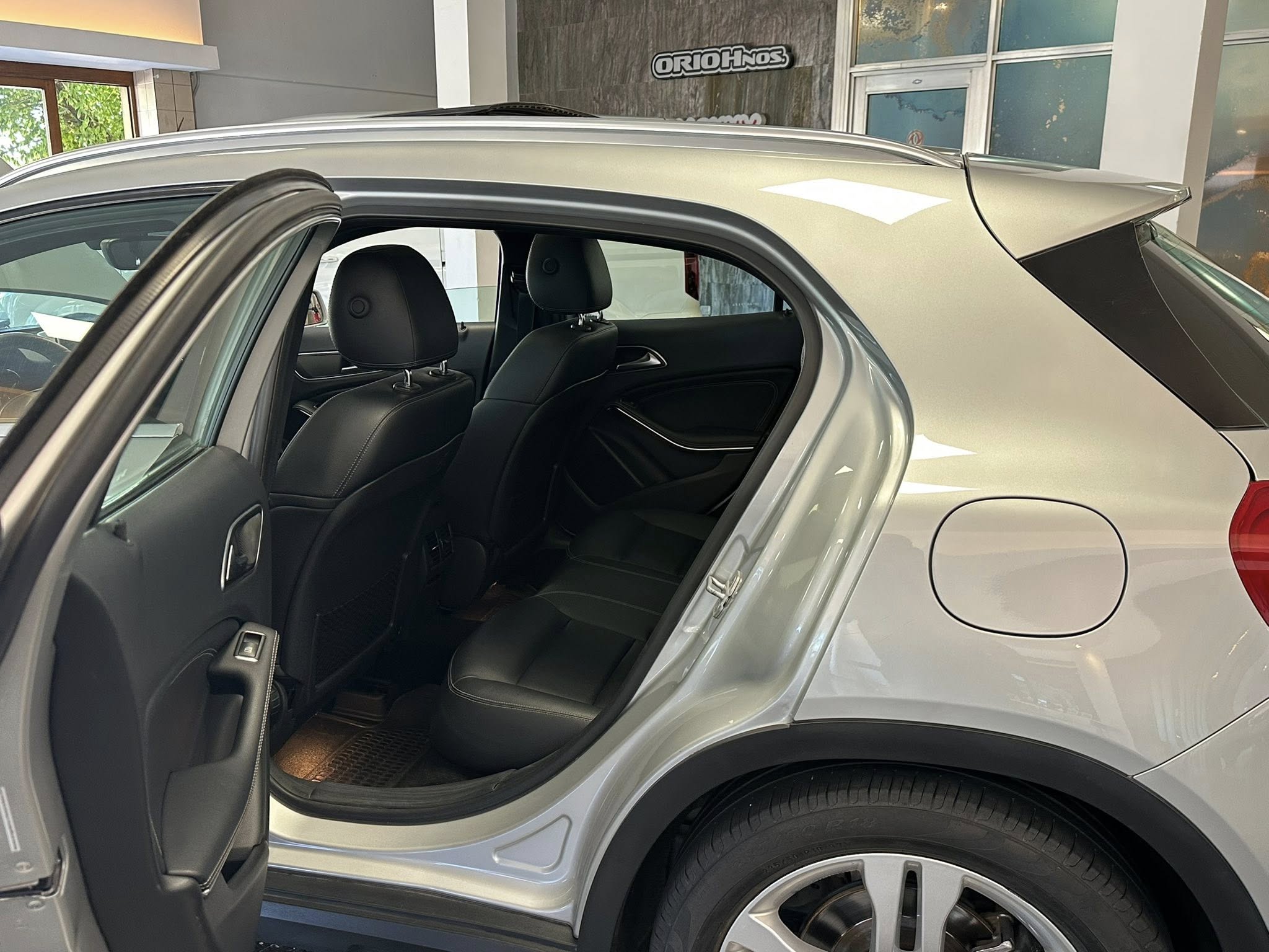 MERCEDES BENZ GLA 200 A/T año 2016 IMPECABLE!! Financia Bco. Santander. Acércate a ORIO HNOS, SAN GENARO, concesionario oficial FORTHING suv - Imagen 13