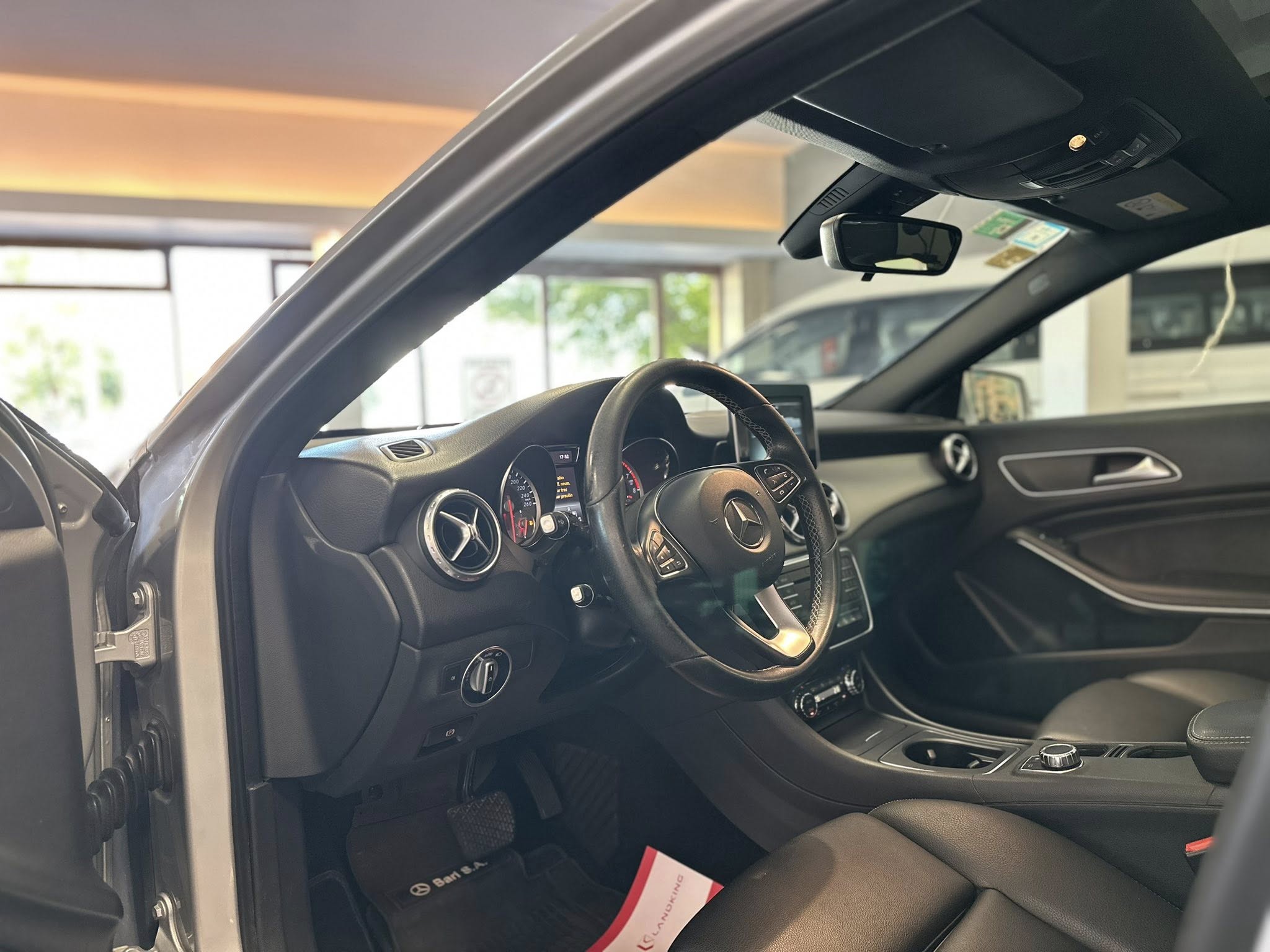 MERCEDES BENZ GLA 200 A/T año 2016 IMPECABLE!! Financia Bco. Santander. Acércate a ORIO HNOS, SAN GENARO, concesionario oficial FORTHING suv - Imagen 10