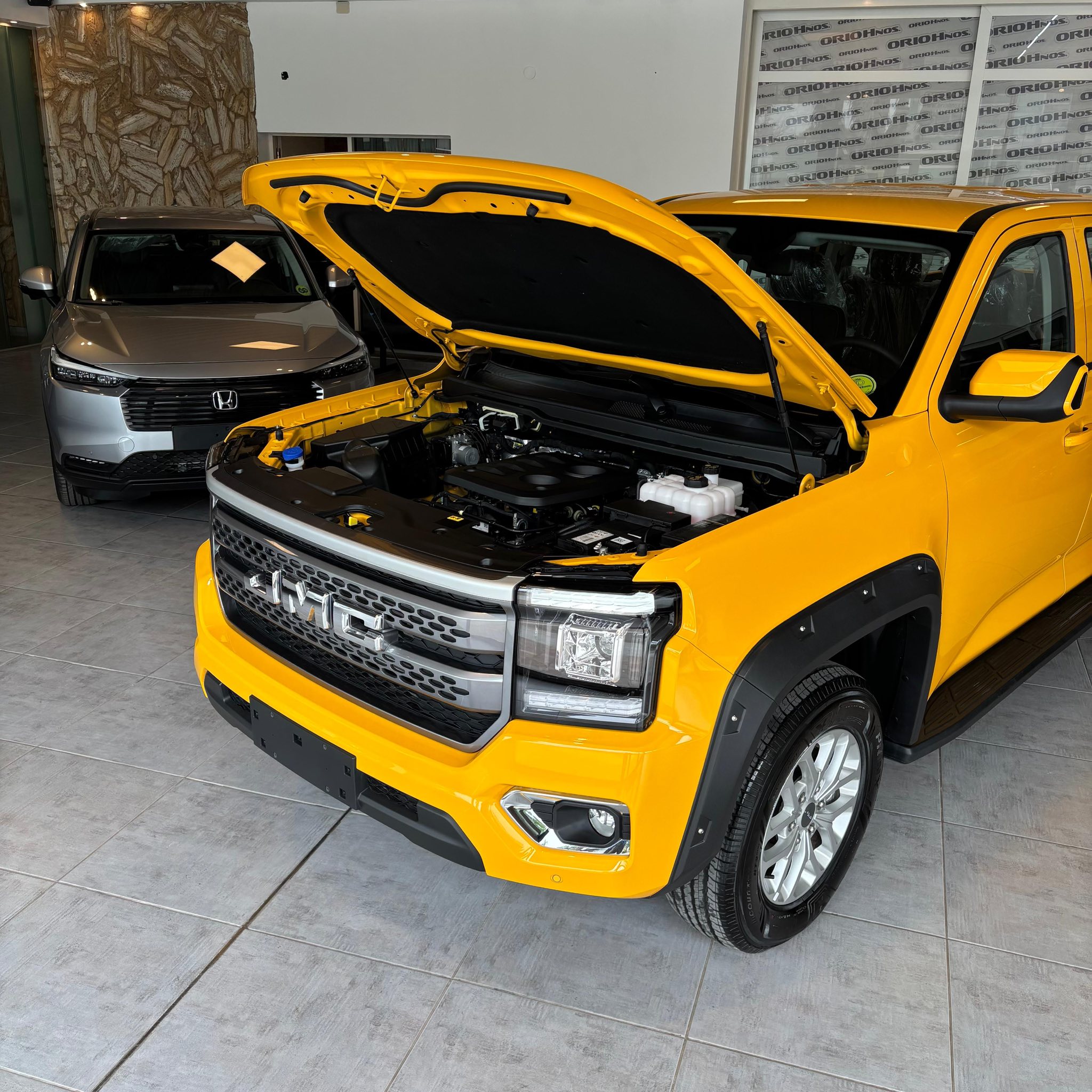 JMC GRAND AVENUE 2.3 242hp NAFTA A/T 4x2 GL 0Km My2026 MAJESTUOSA!! DIFERENTE!! Financia Bco. Santander. Acércate a ORIO HNOS, SAN GENARO, concesionario oficial JMC, ISUZU, KAMA, LANDKING Camiones - Imagen 16