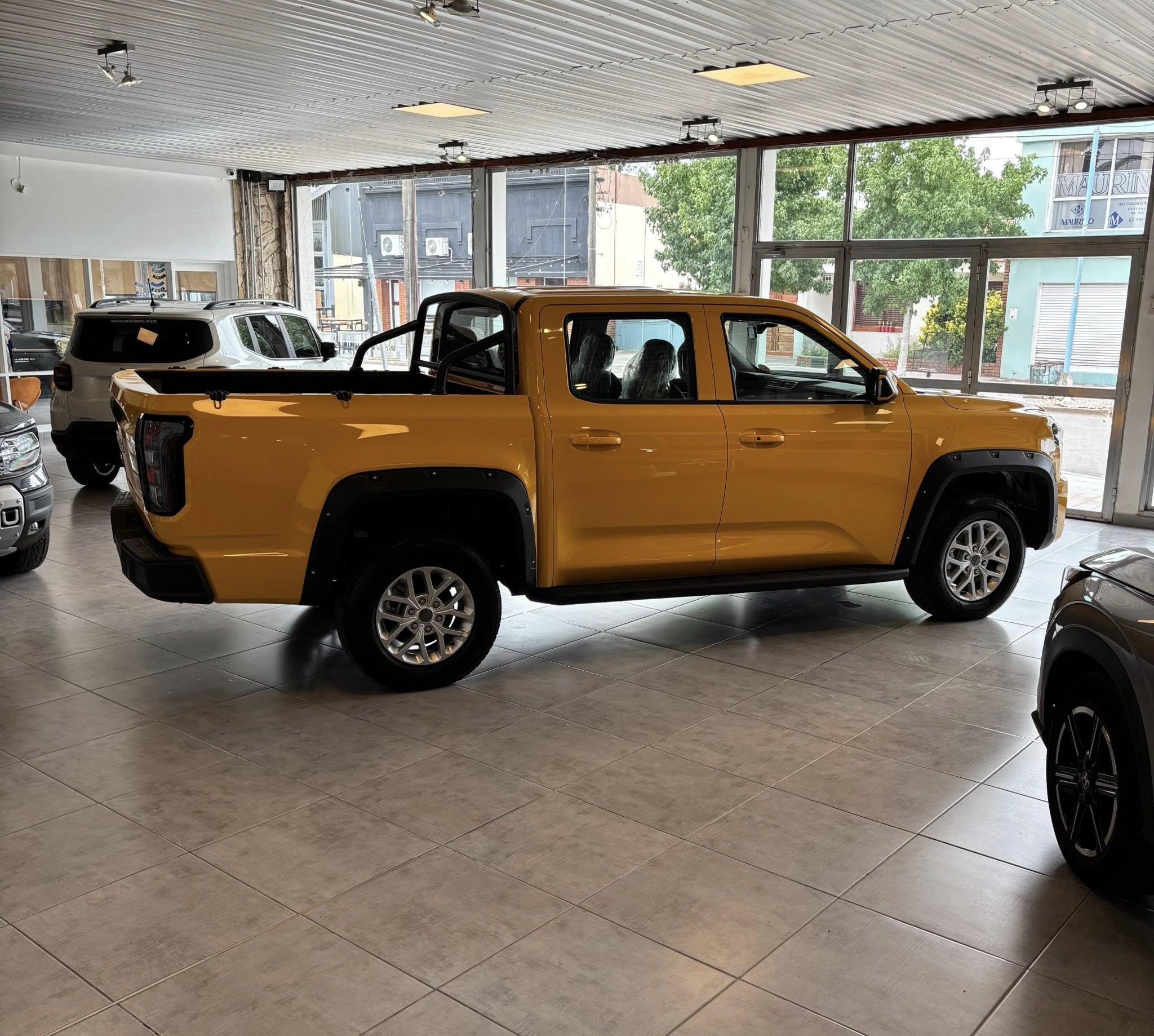 JMC GRAND AVENUE 2.3 242hp NAFTA A/T 4x2 GL 0Km My2026 MAJESTUOSA!! DIFERENTE!! Financia Bco. Santander. Acércate a ORIO HNOS, SAN GENARO, concesionario oficial JMC, ISUZU, KAMA, LANDKING Camiones - Imagen 9