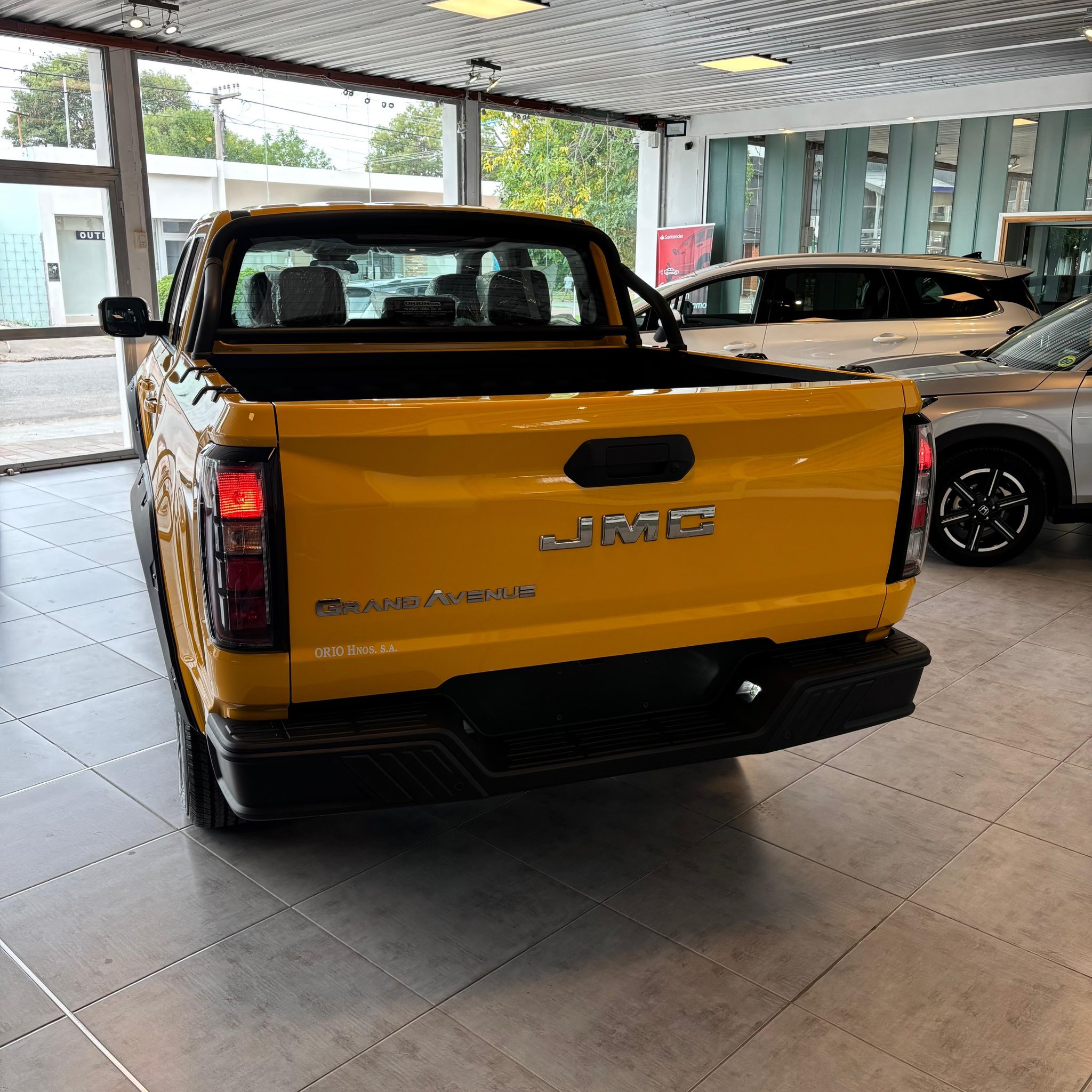 JMC GRAND AVENUE 2.3 242hp NAFTA A/T 4x2 GL 0Km My2026 MAJESTUOSA!! DIFERENTE!! Financia Bco. Santander. Acércate a ORIO HNOS, SAN GENARO, concesionario oficial JMC, ISUZU, KAMA, LANDKING Camiones - Imagen 5