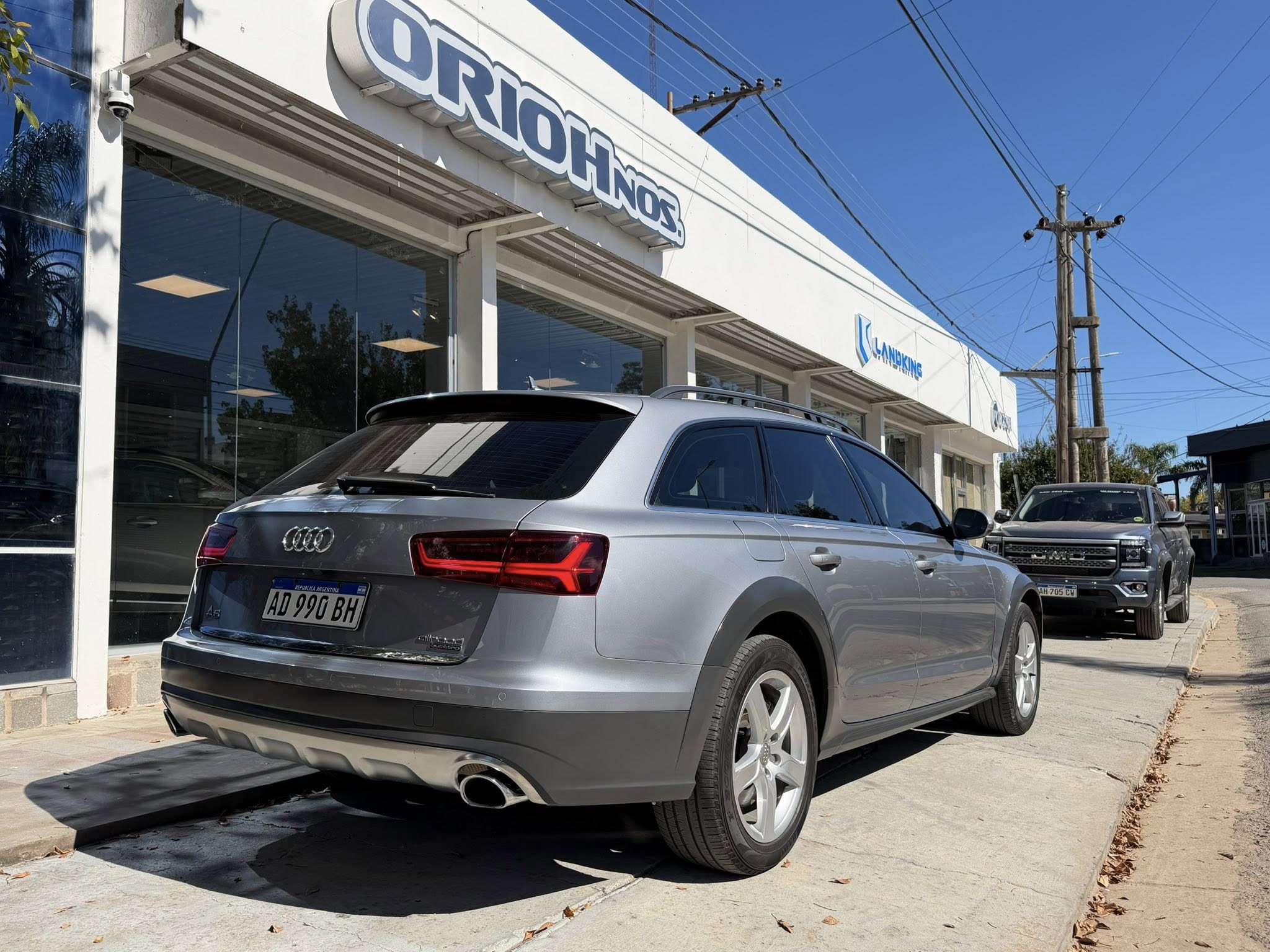 Audi A6 ALLROAD QUATTRO 3.0 TFSI año 2018, gris metalizado. con 176.000Km. Financia Bco. Santander. Acércate a ORIO HNOS, SAN GENARO, concesionario oficial JMC, ISUZU, KAMA, LANDKING Camiones - Imagen 4