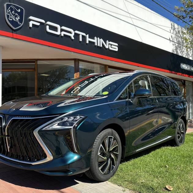 FORTHING U TOUR Motor MITSUBISHI 197cv 7 ASIENTOS 0Km My2026 verde cian metalizado.  Financia Bco. Santander, Mg o BNA Mi Pyme o Agro Nación. Acércate a ORIO HNOS, SAN GENARO, concesionario oficial FORTHING suv