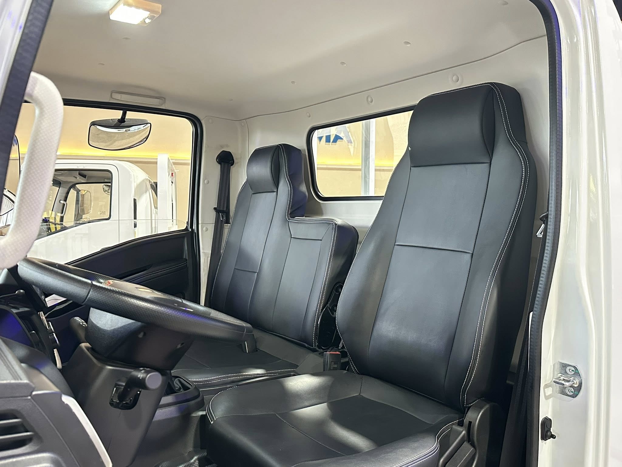 LANDKING LK 614 Motor WEICHAI 140cv 0Km. My2026 Para 3.8 Toneladas. Camión Liviano. Financia Bco. Santander. Acércate a ORIO HNOS, SAN GENARO, concesionario oficial JMC, ISUZU, KAMA, LANDKING Camiones - Imagen 10