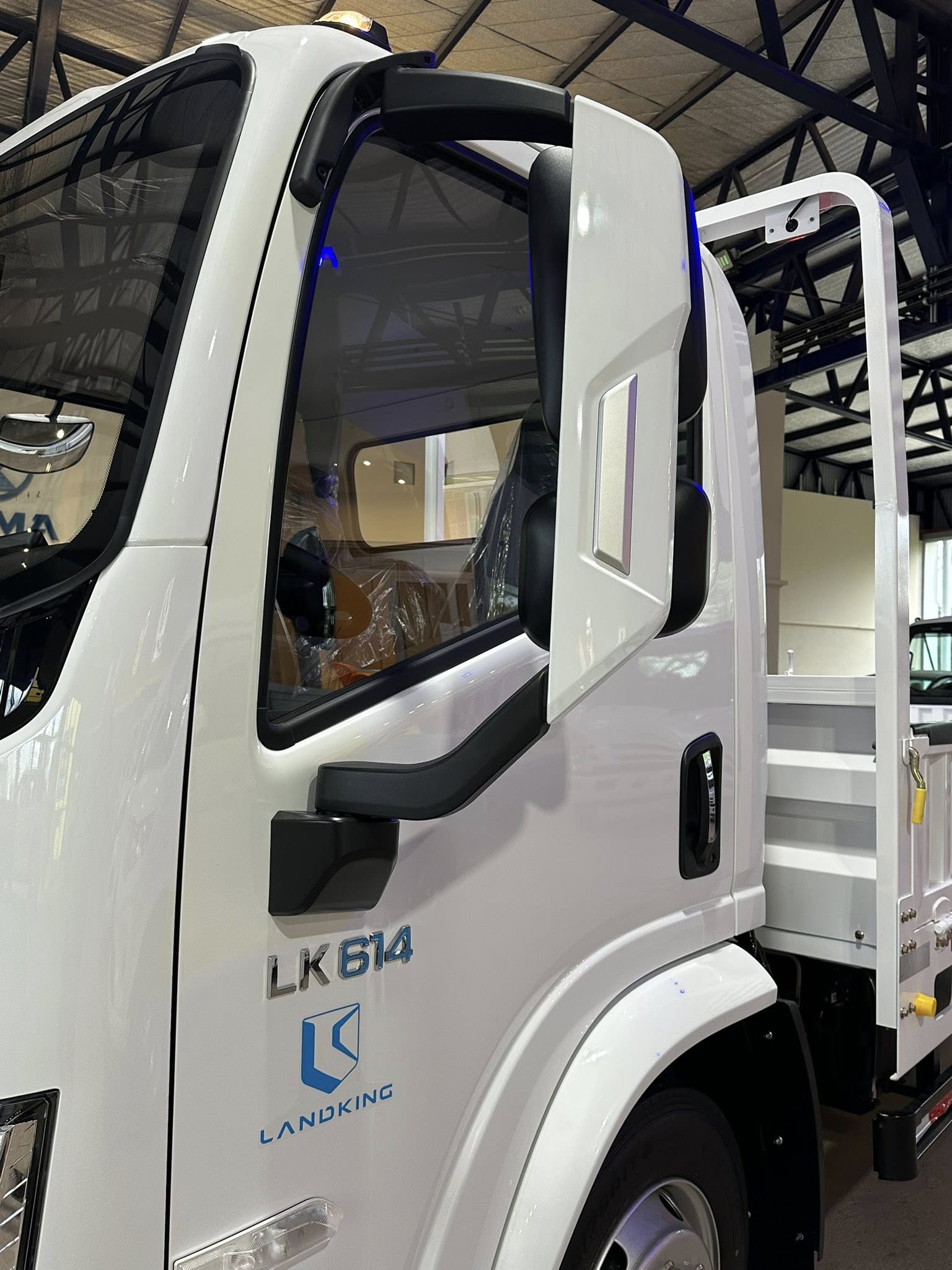 LANDKING LK 614 Motor WEICHAI 140cv 0Km. My2026 Para 3.8 Toneladas. Camión Liviano. Financia Bco. Santander. Acércate a ORIO HNOS, SAN GENARO, concesionario oficial JMC, ISUZU, KAMA, LANDKING Camiones - Imagen 16