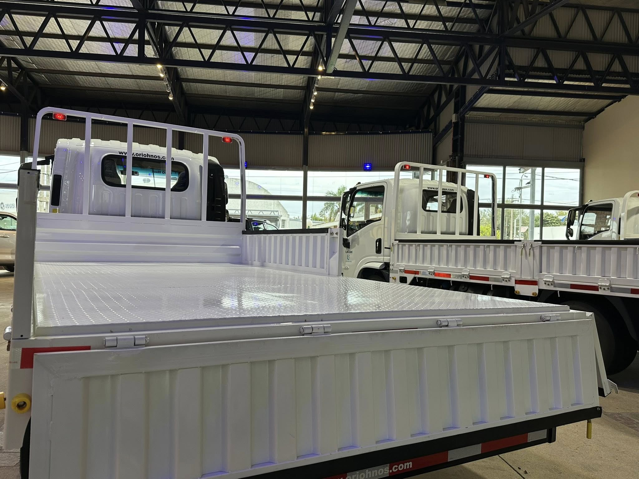 LANDKING LK 614 Motor WEICHAI 140cv 0Km. My2026 Para 3.8 Toneladas. Camión Liviano. Financia Bco. Santander. Acércate a ORIO HNOS, SAN GENARO, concesionario oficial JMC, ISUZU, KAMA, LANDKING Camiones - Imagen 5