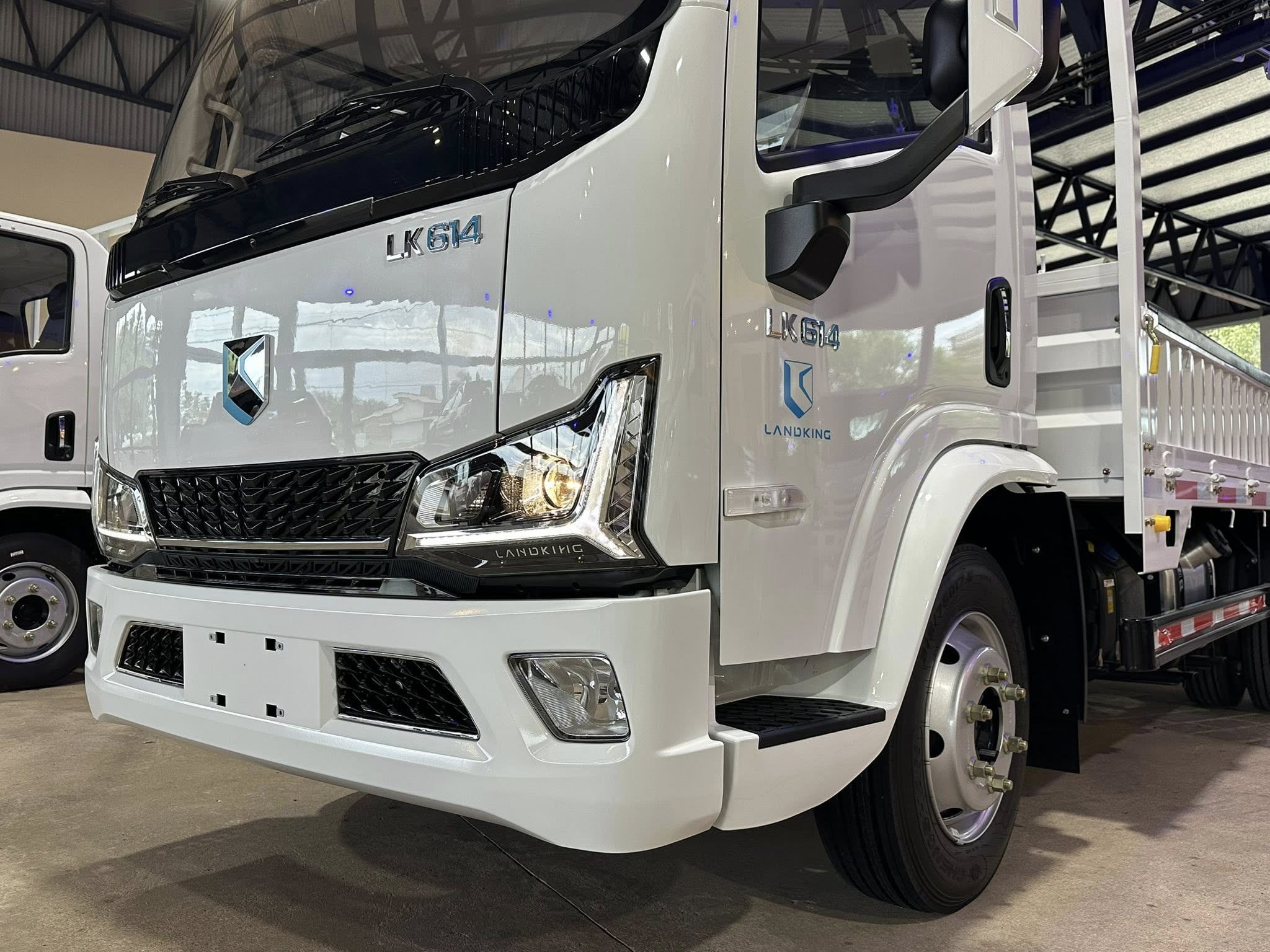 LANDKING LK 614 Motor WEICHAI 140cv 0Km. My2026 Para 3.8 Toneladas. Camión Liviano. Financia Bco. Santander. Acércate a ORIO HNOS, SAN GENARO, concesionario oficial JMC, ISUZU, KAMA, LANDKING Camiones - Imagen 13