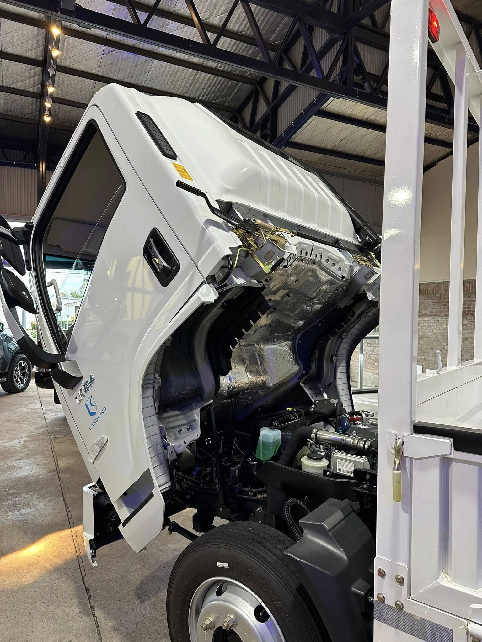 LANDKING LK 614 Motor WEICHAI 140cv 0Km. My2026 Para 3.8 Toneladas. Camión Liviano. Financia Bco. Santander. Acércate a ORIO HNOS, SAN GENARO, concesionario oficial JMC, ISUZU, KAMA, LANDKING Camiones - Imagen 19