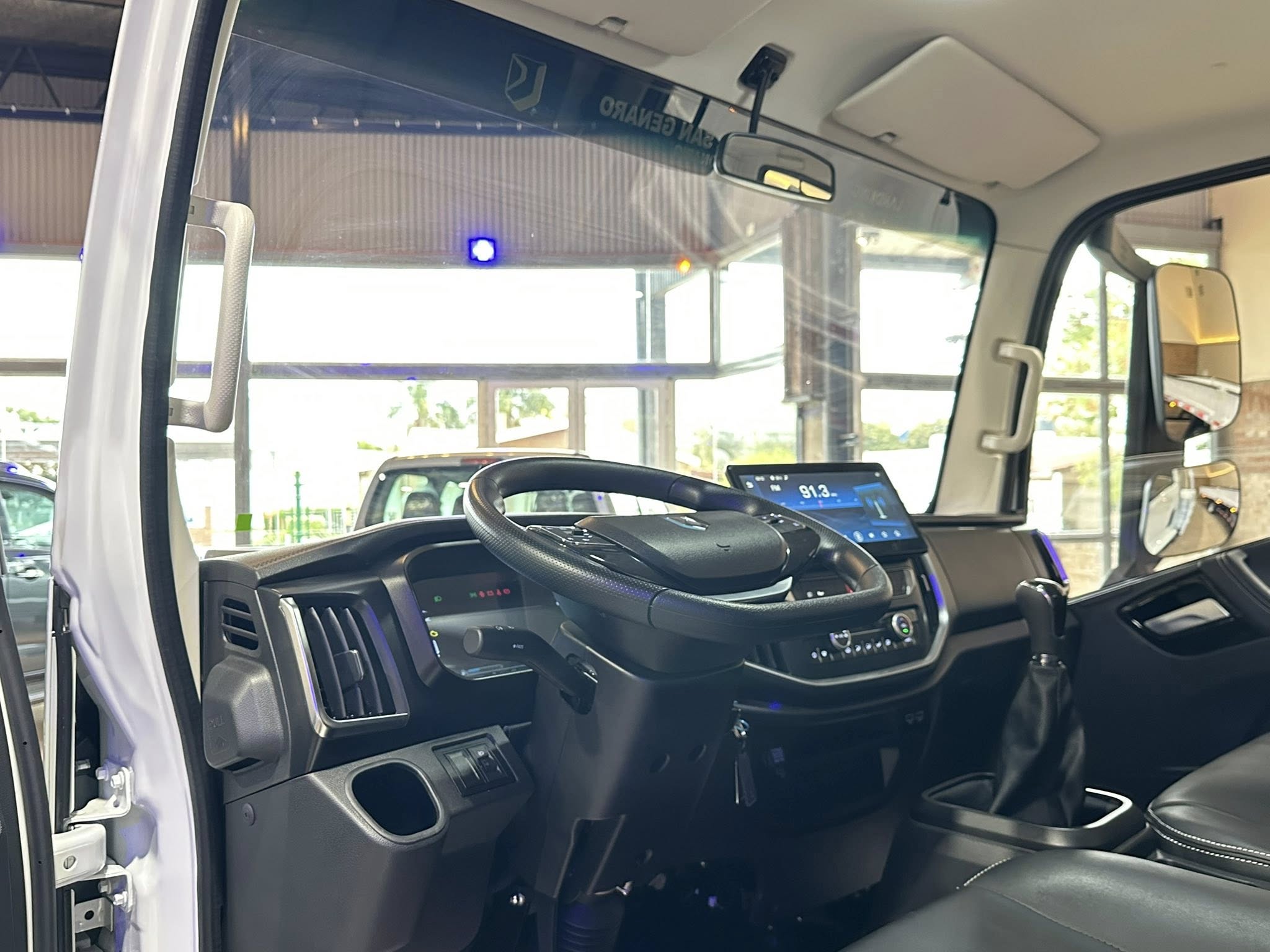 LANDKING LK 614 Motor WEICHAI 140cv 0Km. My2026 Para 3.8 Toneladas. Camión Liviano. Financia Bco. Santander. Acércate a ORIO HNOS, SAN GENARO, concesionario oficial JMC, ISUZU, KAMA, LANDKING Camiones - Imagen 9