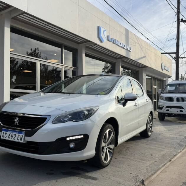 PEUGEOT 308 ALLURE PACK NAFTA THP TIPTRONIC año 2018 blanco. con 43.000Km. Financia Bco. Santander. Acércate a ORIO HNOS, SAN GENARO, concesionario oficial FORTHING suv