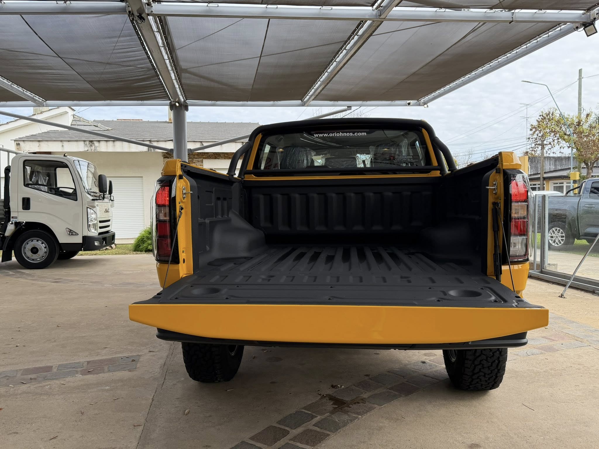 JMC GRAND AVENUE 2.3 NAFTA TURBO 242cv A/T GL 4x4 con SUSPENSIÓN REGULABLE y LLANTAS de DADAO. 0Km My2026 amarillo, versión especial. Financia Bco. Santander. Acércate a ORIO HNOS, SAN GENARO, concesionario oficial JMC, ISUZU, KAMA, LANDKING Camiones - Imagen 12