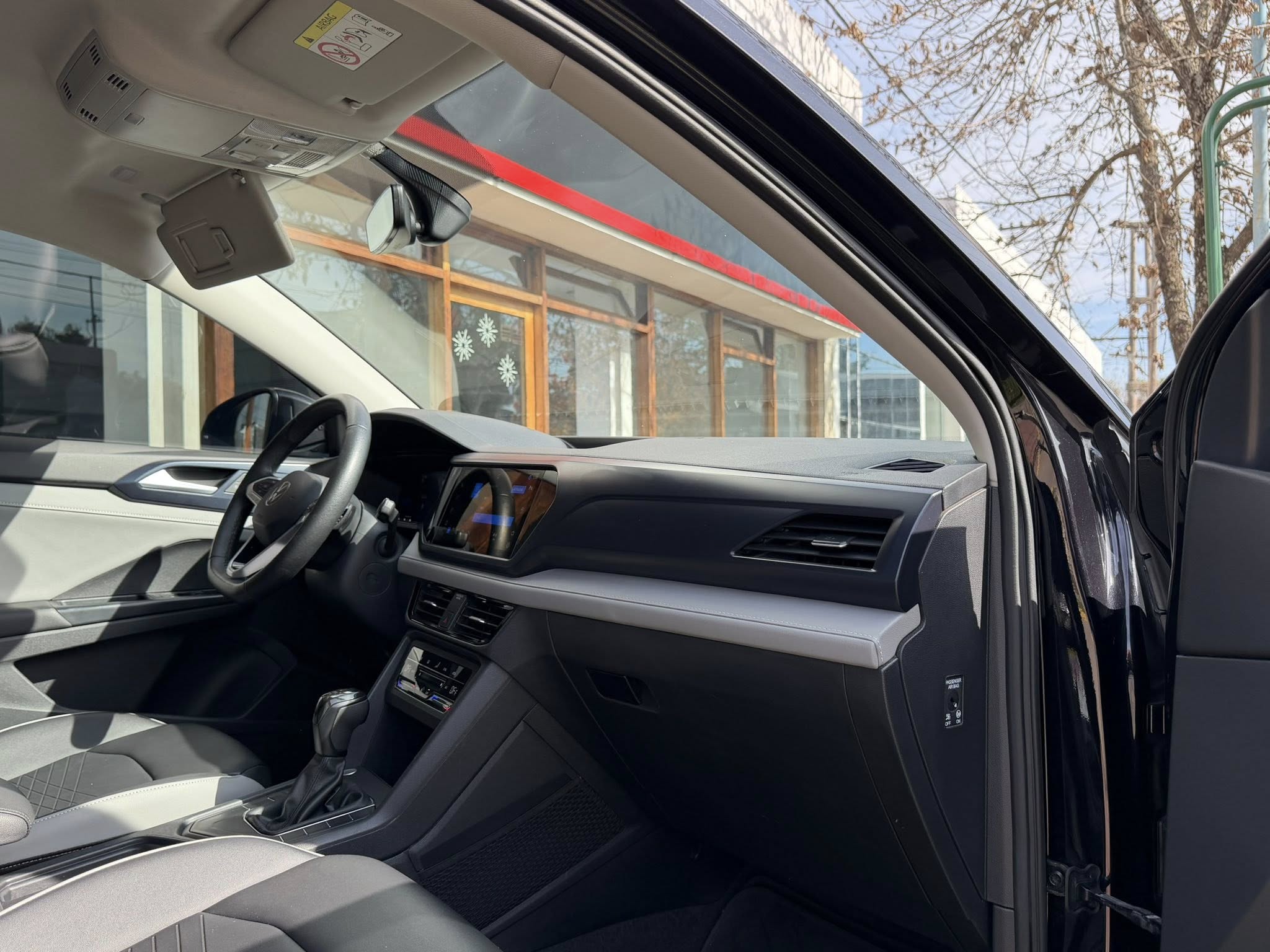 VW TAOS 250 TSI COMFORTLINE TIPTRONIC año 2023, negro. Financia Bco. Santander. Acércate a ORIO HNOS, SAN GENARO, concesionario oficial FORTHING suv - Imagen 10