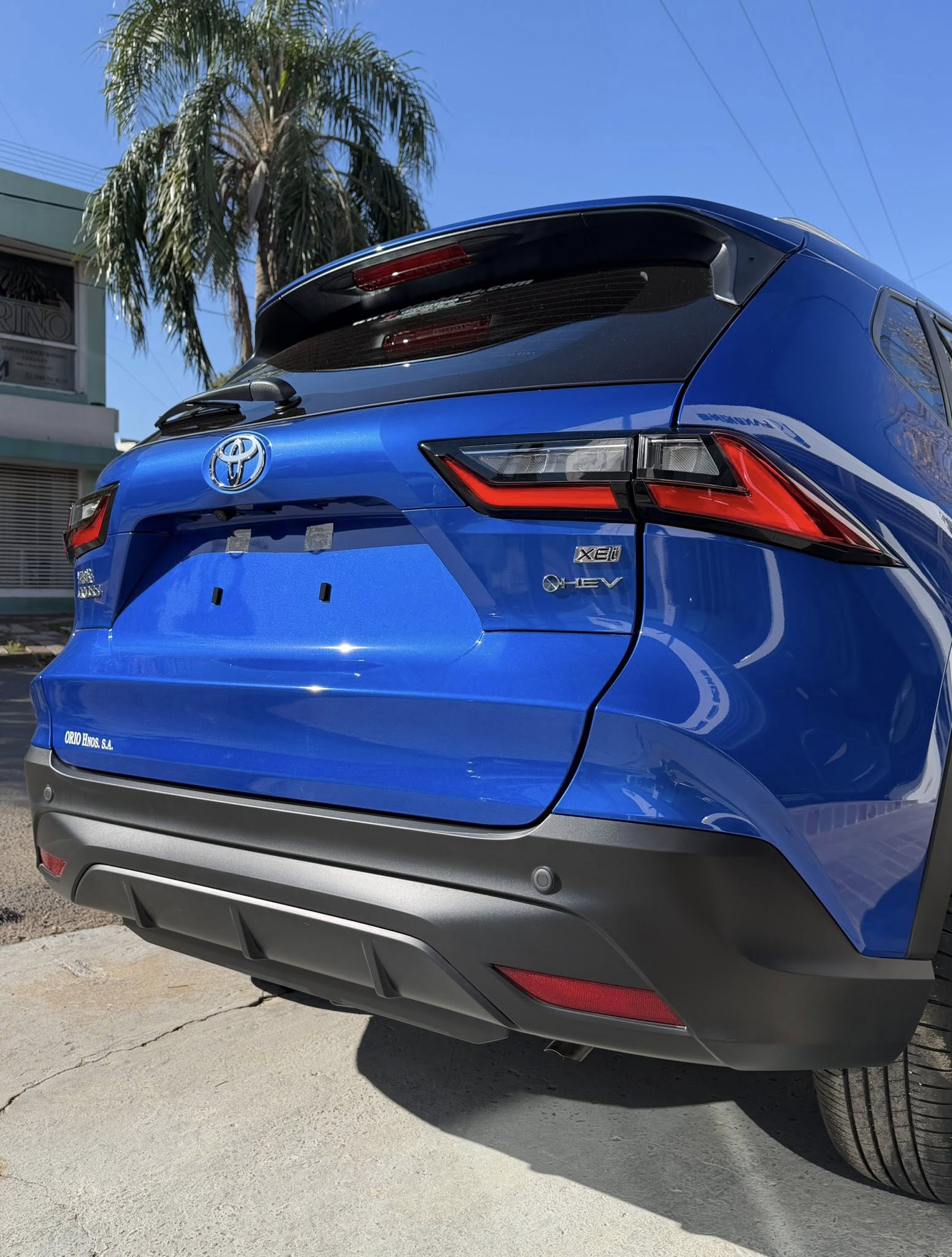 TOYOTA YARIS CROSS XEI HEV eCVT 0Km MY2026 azul metalizado. disponible. Financia Bco. Santander. Acércate a ORIO HNOS, SAN GENARO, concesionario oficial FORTHING suv - Imagen 5