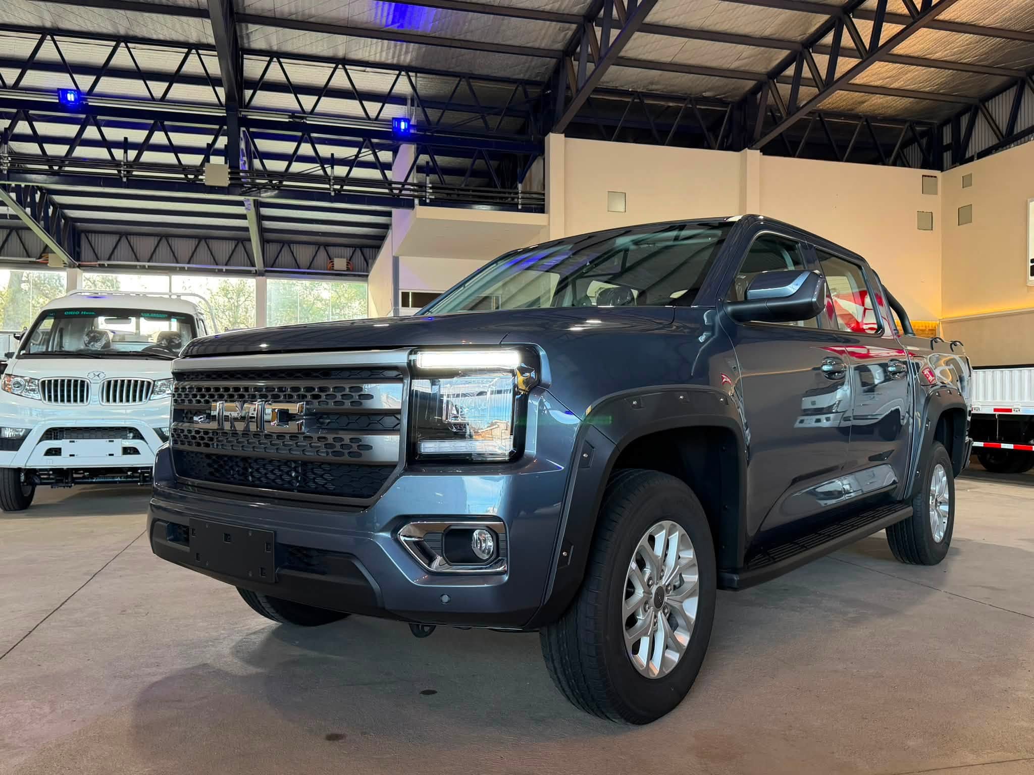 JMC GRAND AVENUE 2.3 Turbo Nafta 242cv MANUAL GL 4x2 0Km MY2026. Financia Bco. Santander. Acércate a ORIO HNOS, SAN GENARO, concesionario oficial JMC, ISUZU, KAMA, LANDKING Camiones - Imagen 14