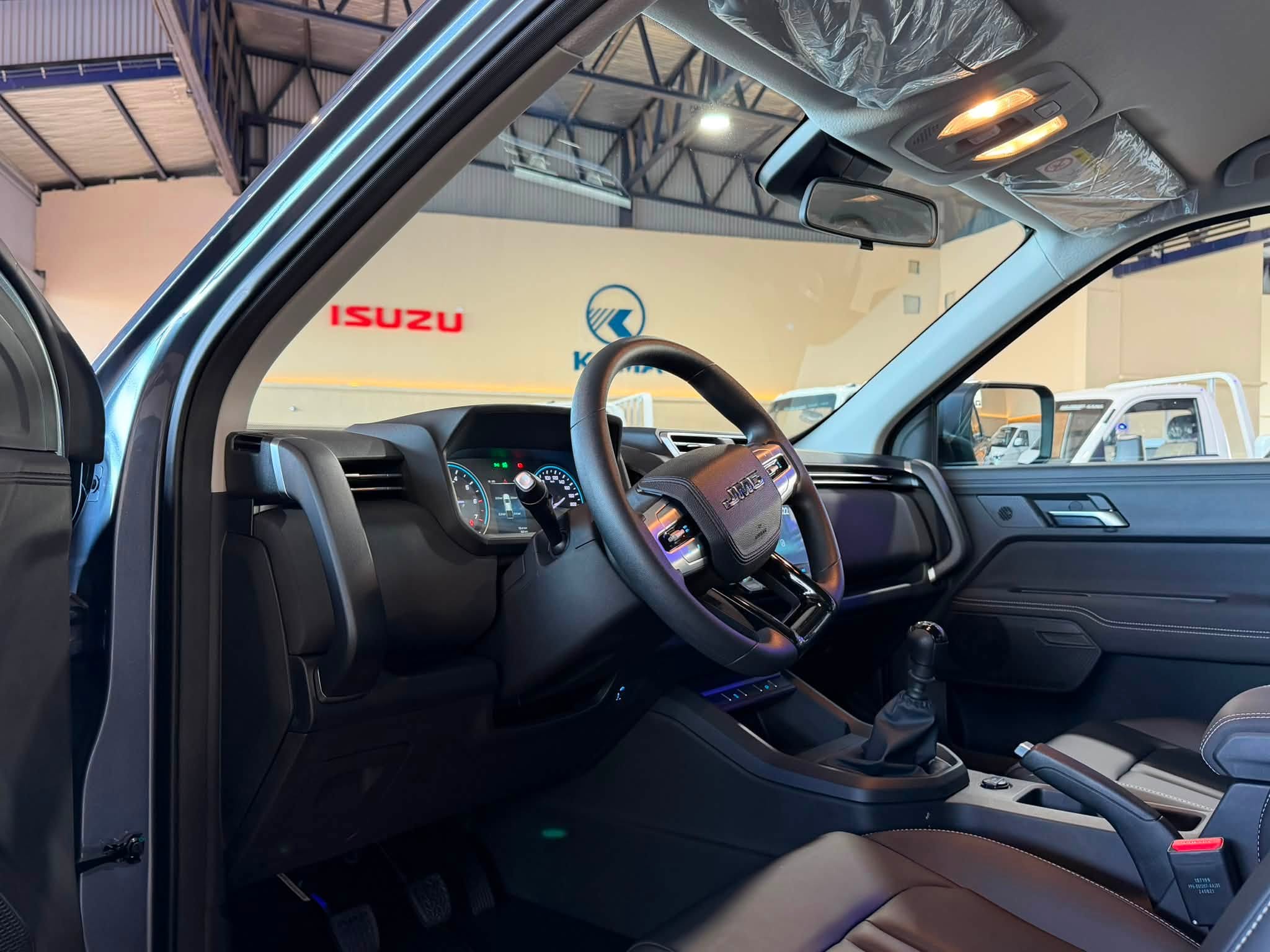 JMC GRAND AVENUE 2.3 Turbo Nafta 242cv MANUAL GL 4x2 0Km MY2026. Financia Bco. Santander. Acércate a ORIO HNOS, SAN GENARO, concesionario oficial JMC, ISUZU, KAMA, LANDKING Camiones - Imagen 2