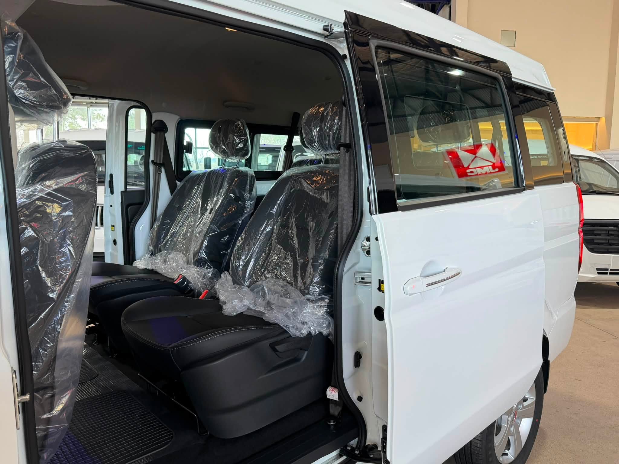 SHINERAY SRM 2.0 Nafta 136 CV Manual Familiar de 7 pasajeros M7 0 Km MY2026. Financia Bco. Santander. Acércate a ORIO HNOS, SAN GENARO, concesionario oficial SHINERAY, DOMY Utilitarios - Imagen 12