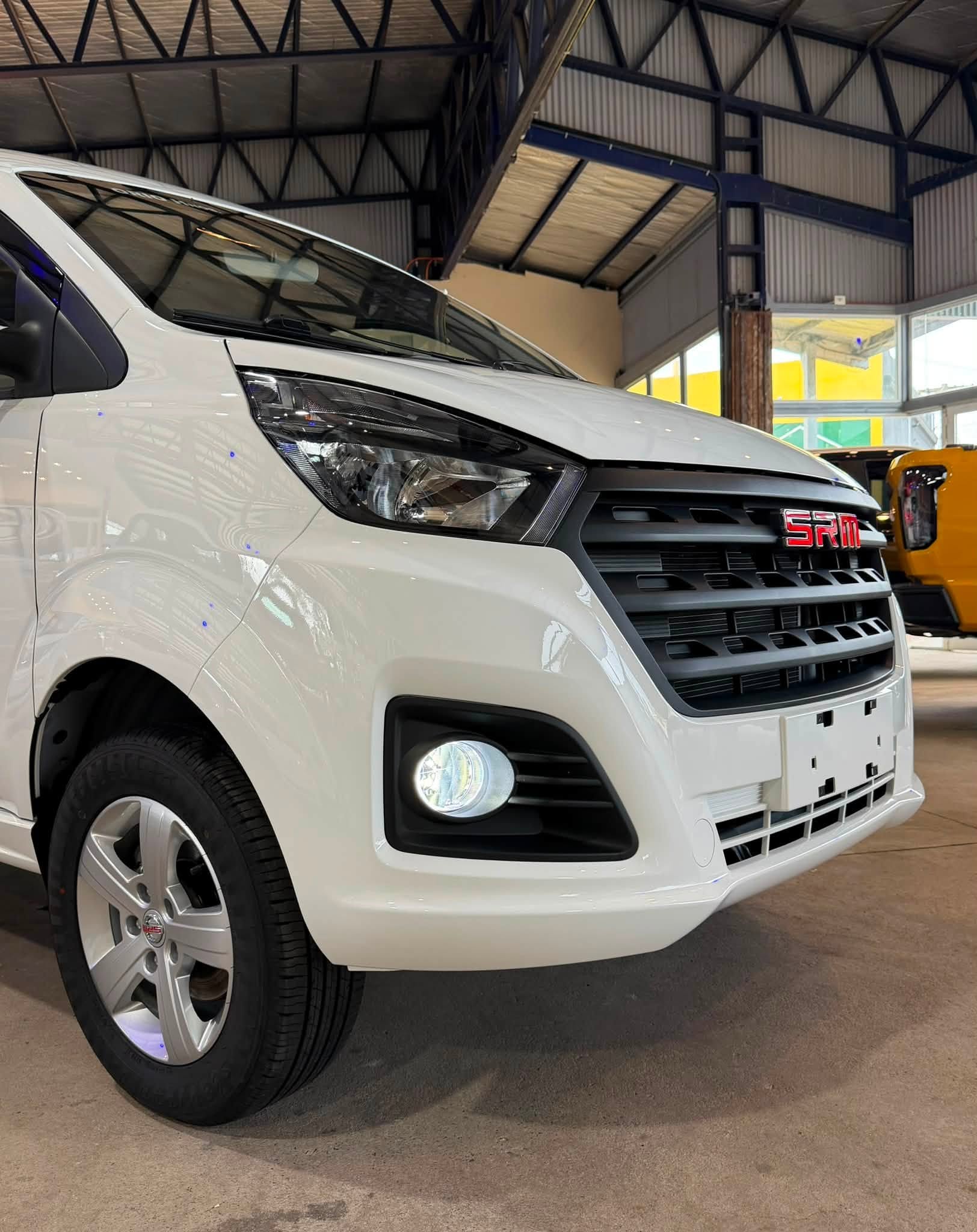 SHINERAY SRM 2.0 Nafta 136 CV Manual Familiar de 7 pasajeros M7 0 Km MY2026. Financia Bco. Santander. Acércate a ORIO HNOS, SAN GENARO, concesionario oficial SHINERAY, DOMY Utilitarios - Imagen 15