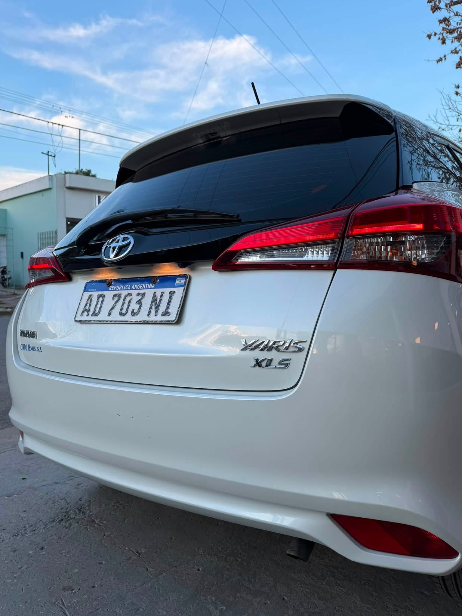 Toyota YARIS 5 PUERTAS 1.5 6M/T XLS año 2019 con 55.600Km. RTO VIGENTE. Financia Bco. Santander. Acércate a ORIO HNOS, SAN GENARO, concesionario oficial FORTHING - Imagen 4