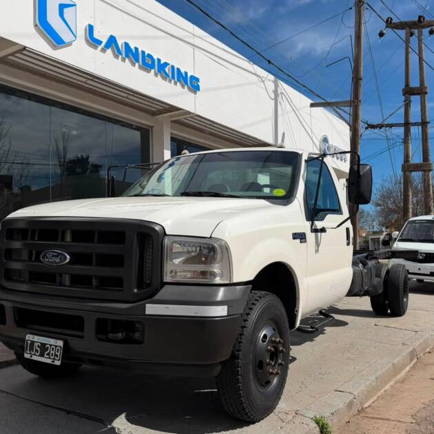 FORD F-4000 CUMMINS EURO MEC III 4x2 año 2009 SUPER CONFIABLE!! Acércate a ORIO HNOS, SAN GENARO, concesionario oficial JMC, ISUZU, KAMA, LANDKING Camiones