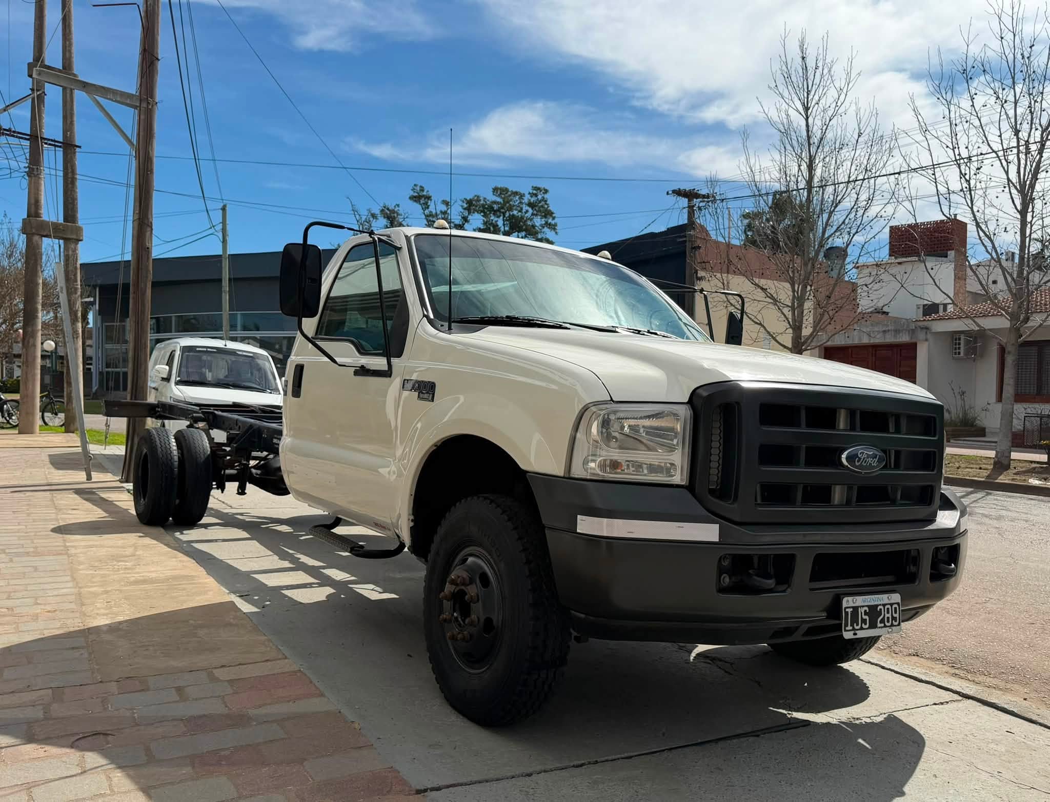 FORD F-4000 CUMMINS EURO MEC III 4x2 año 2009 SUPER CONFIABLE!! Acércate a ORIO HNOS, SAN GENARO, concesionario oficial JMC, ISUZU, KAMA, LANDKING Camiones - Imagen 5