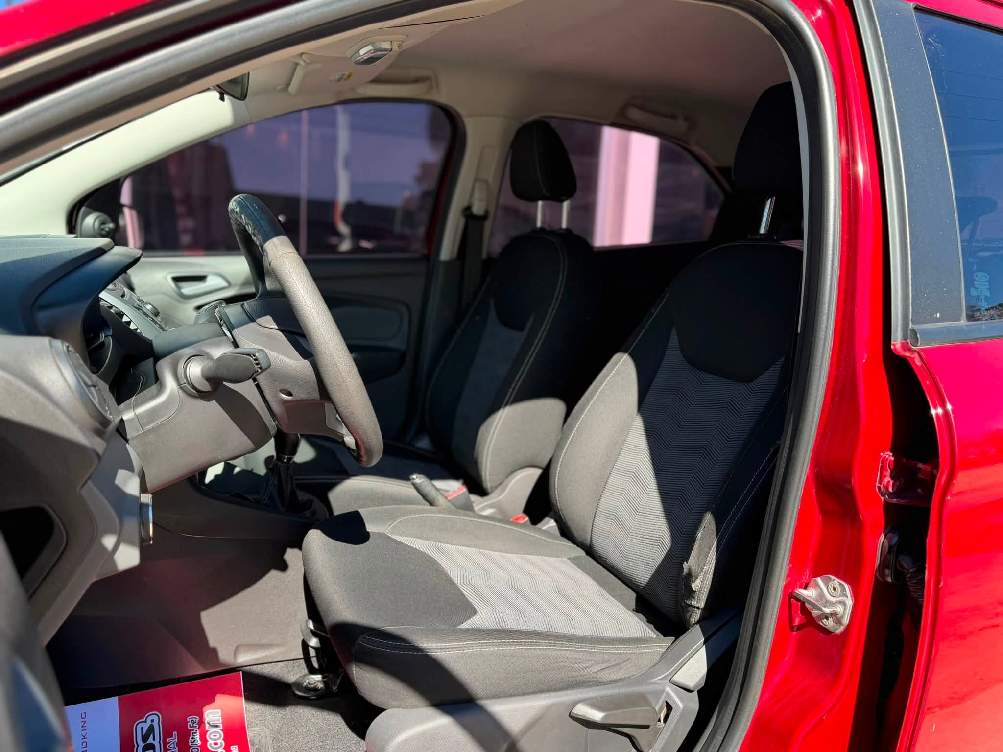 FORD KA 1.5L M/T SEL año 2016 con 106.000Km. Financia Bco. Santander. Acércate a ORIO HNOS, SAN GENARO, concesionario oficial SHINERAY, DOMY Utilitarios - Imagen 13