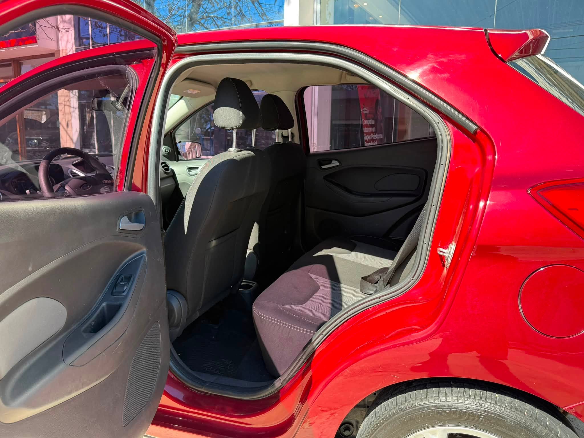 FORD KA 1.5L M/T SEL año 2016 con 106.000Km. Financia Bco. Santander. Acércate a ORIO HNOS, SAN GENARO, concesionario oficial SHINERAY, DOMY Utilitarios - Imagen 8