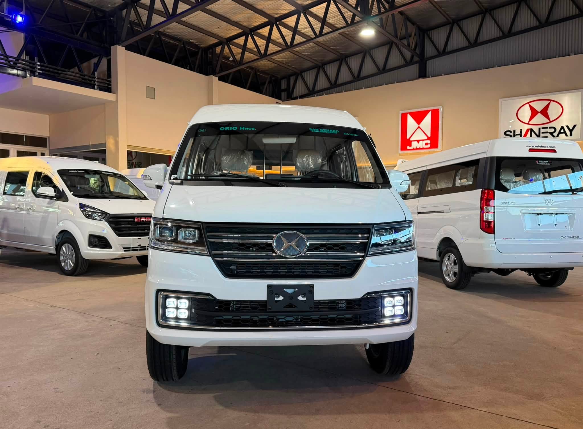 SHINERAY X30 L FURGÓN 1.5 102cv 2 ASIENTOS 0Km MY2026 disponibles!! Financia Bco. Santander. Acércate a ORIO HNOS, SAN GENARO, concesionario oficial SHINERAY, DOMY Utilitarios - Imagen 7
