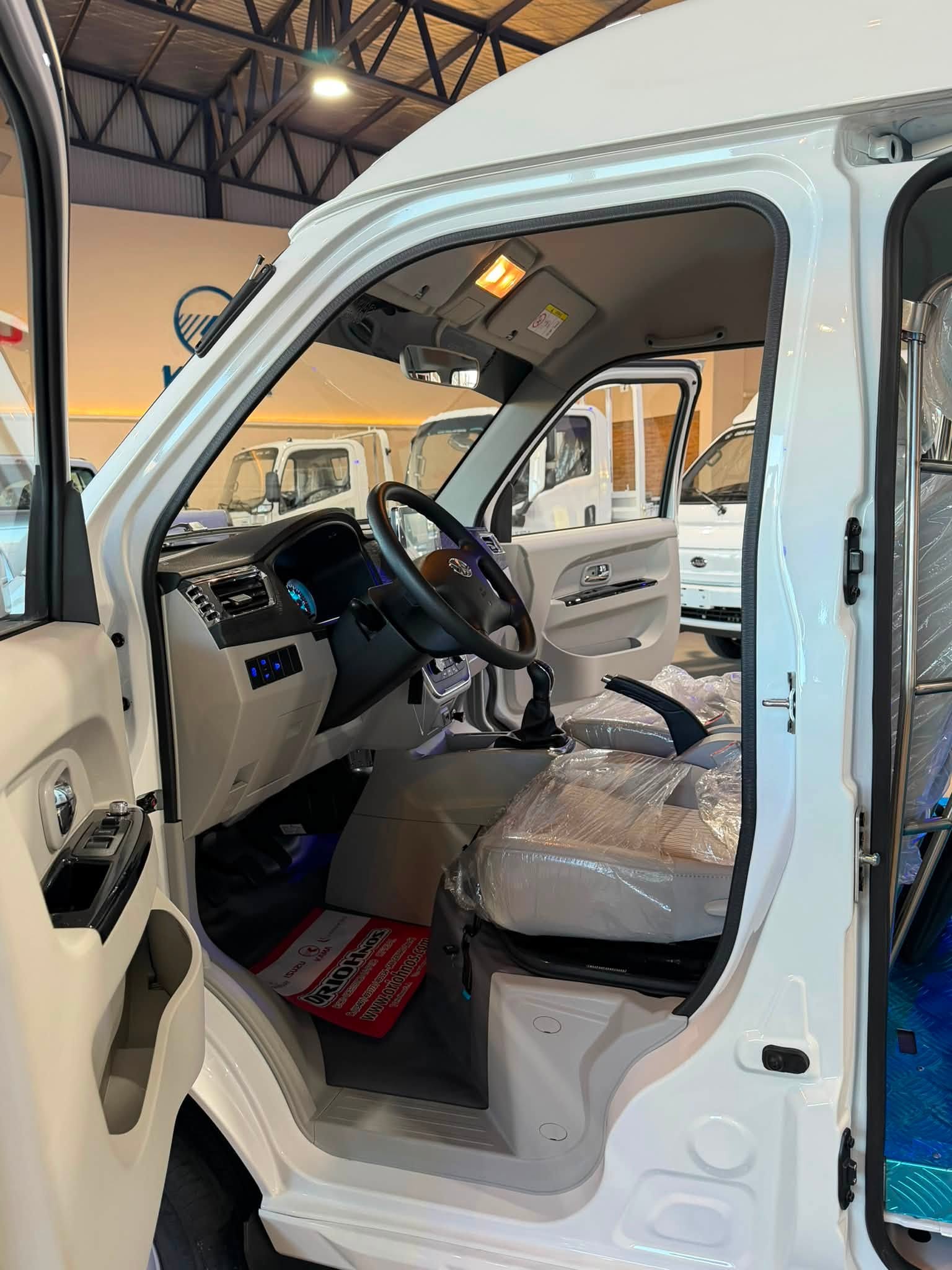SHINERAY X30 L FURGÓN 1.5 102cv 2 ASIENTOS 0Km MY2026 disponibles!! Financia Bco. Santander. Acércate a ORIO HNOS, SAN GENARO, concesionario oficial SHINERAY, DOMY Utilitarios - Imagen 13