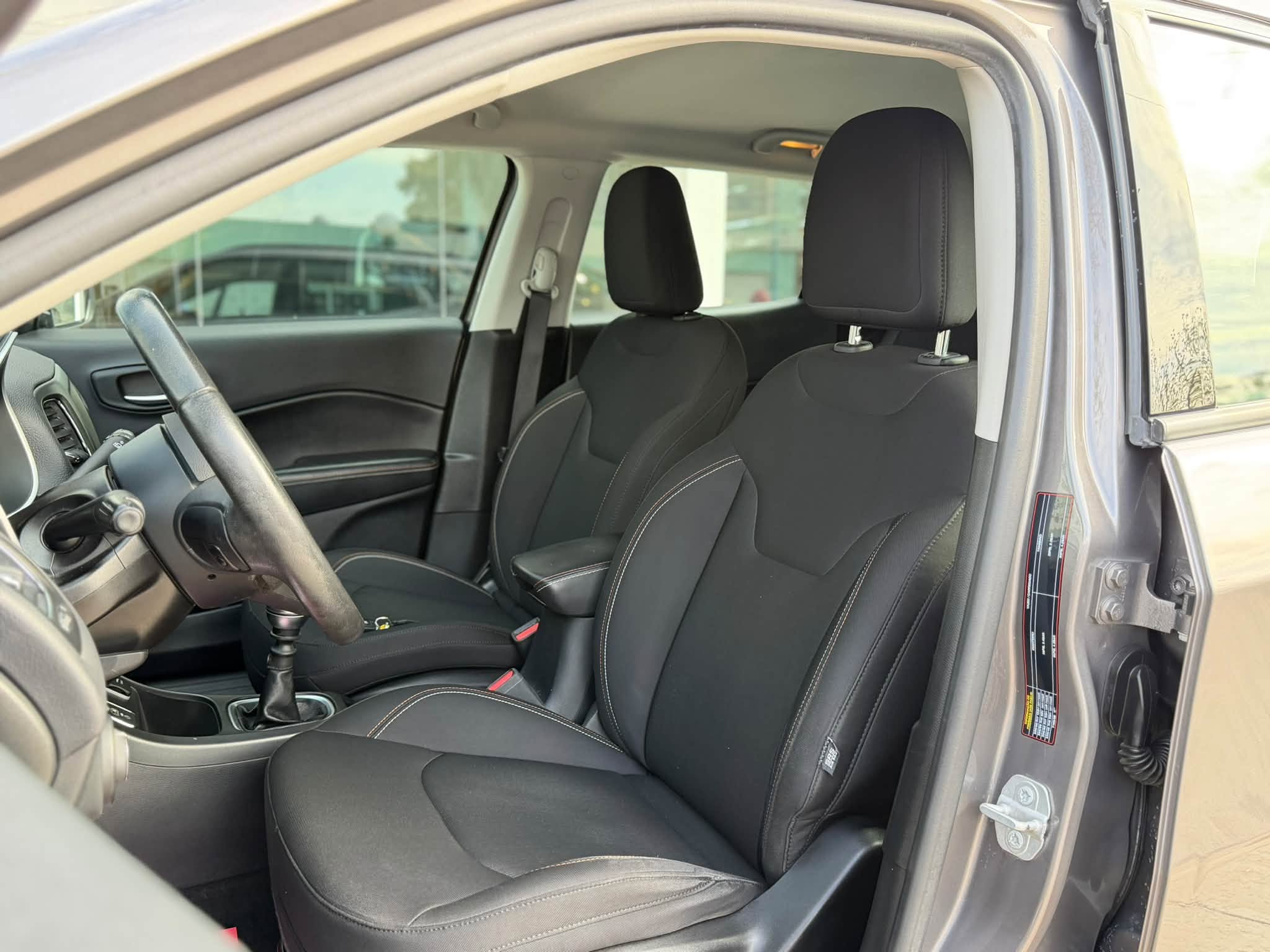 JEEP COMPASS SPORT 2.4 MT6 FWD año 2020 IMPECABLE!! Financia Bco. Santander. Acércate a ORIO HNOS, SAN GENARO, concesionario oficial FORTHING - Imagen 14