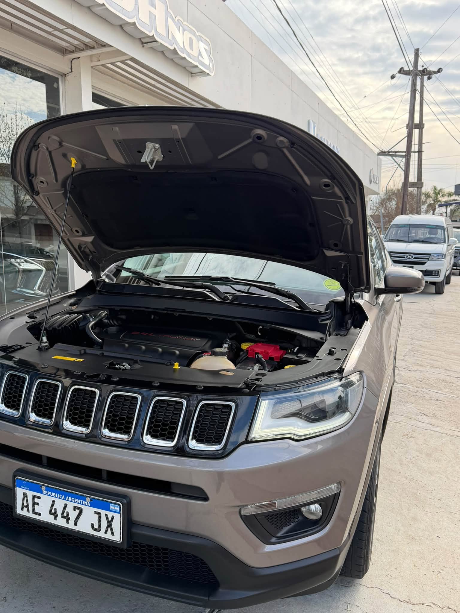 JEEP COMPASS SPORT 2.4 MT6 FWD año 2020 IMPECABLE!! Financia Bco. Santander. Acércate a ORIO HNOS, SAN GENARO, concesionario oficial FORTHING - Imagen 8
