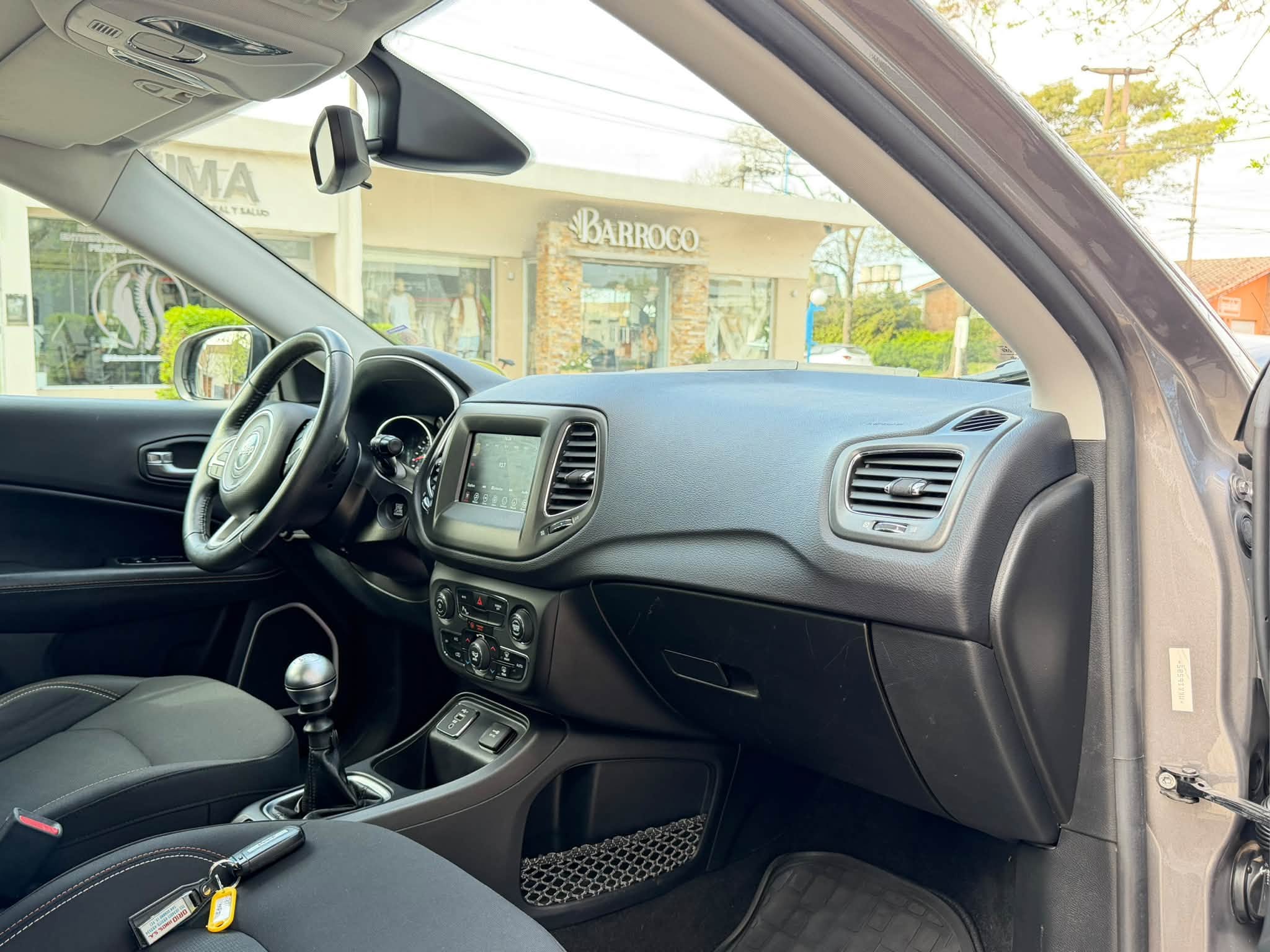 JEEP COMPASS SPORT 2.4 MT6 FWD año 2020 IMPECABLE!! Financia Bco. Santander. Acércate a ORIO HNOS, SAN GENARO, concesionario oficial FORTHING - Imagen 4