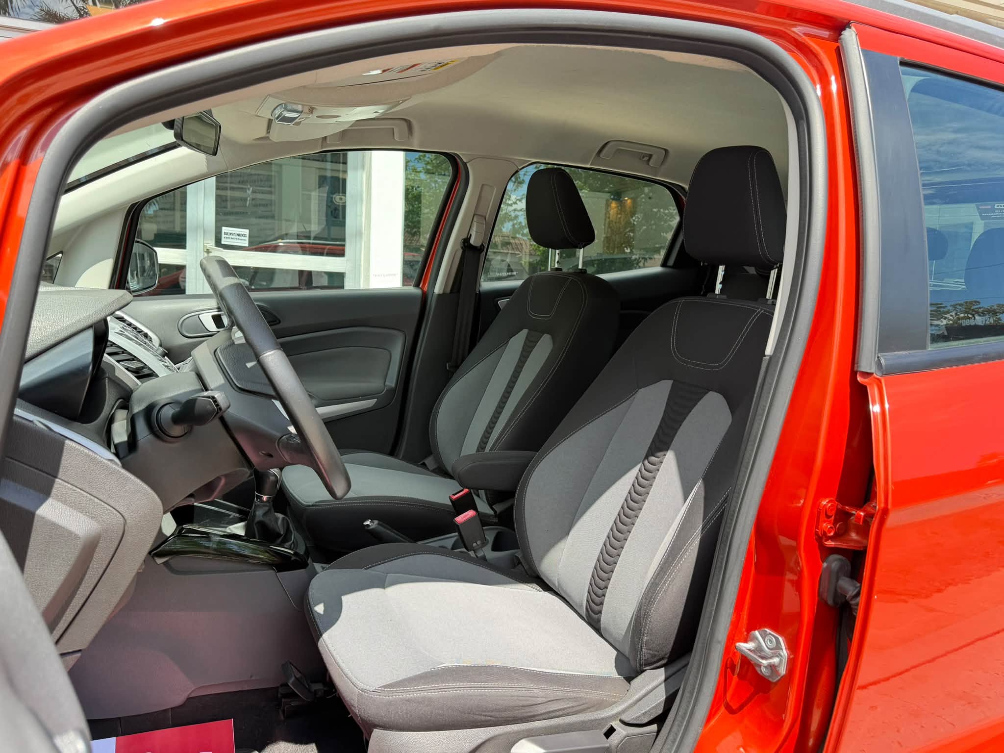 ECOSPORT 1.6 NAFTA MANUAL FREESTYLE 4x2 AÑO 2014 IMPECABLE!! Financia Bco. Santander. Acércate a ORIO HNOS, SAN GENARO, concesionario oficial JMC, ISUZU, KAMA, LANDKING Camiones - Imagen 16
