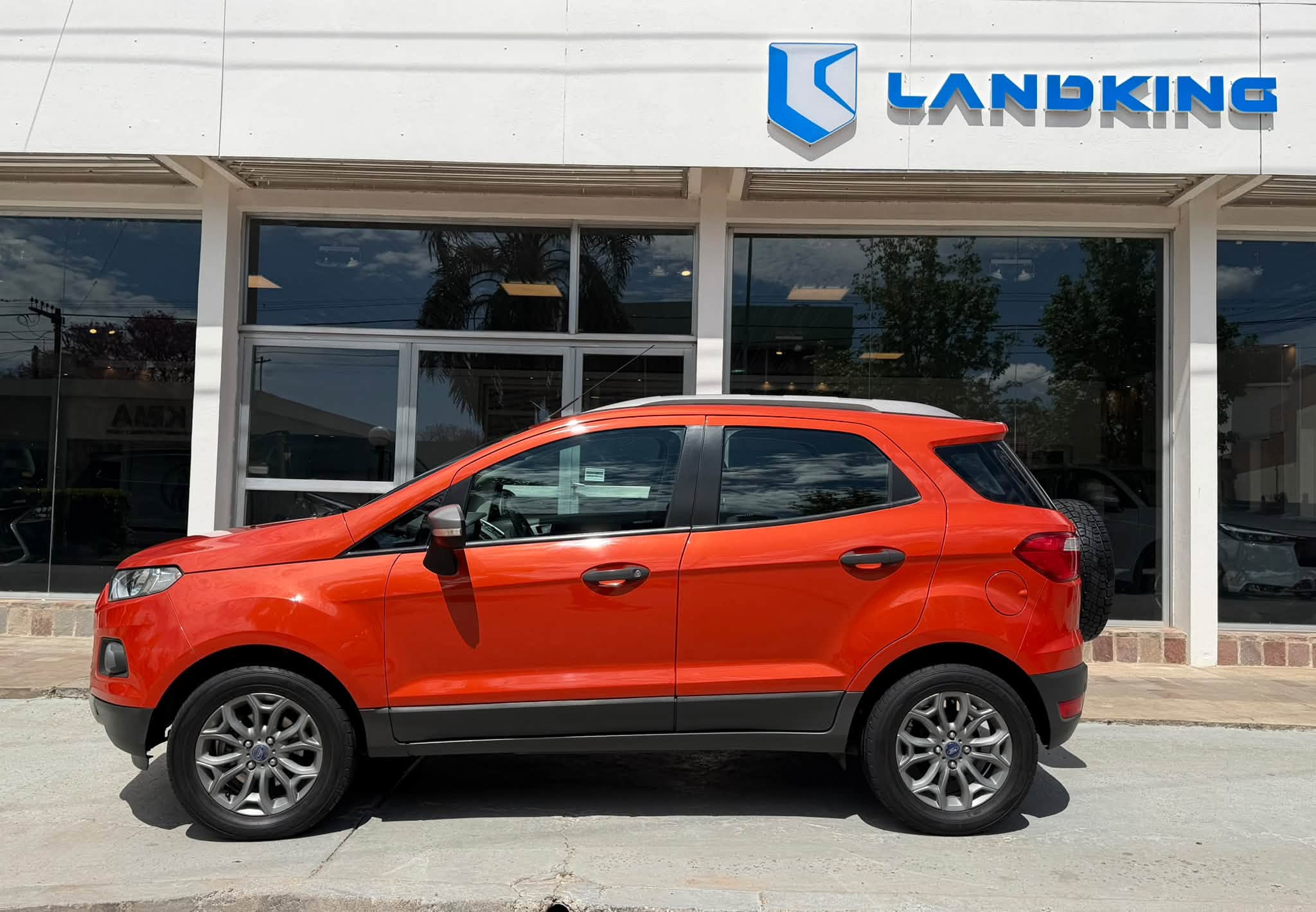 ECOSPORT 1.6 NAFTA MANUAL FREESTYLE 4x2 AÑO 2014 IMPECABLE!! Financia Bco. Santander. Acércate a ORIO HNOS, SAN GENARO, concesionario oficial JMC, ISUZU, KAMA, LANDKING Camiones - Imagen 8
