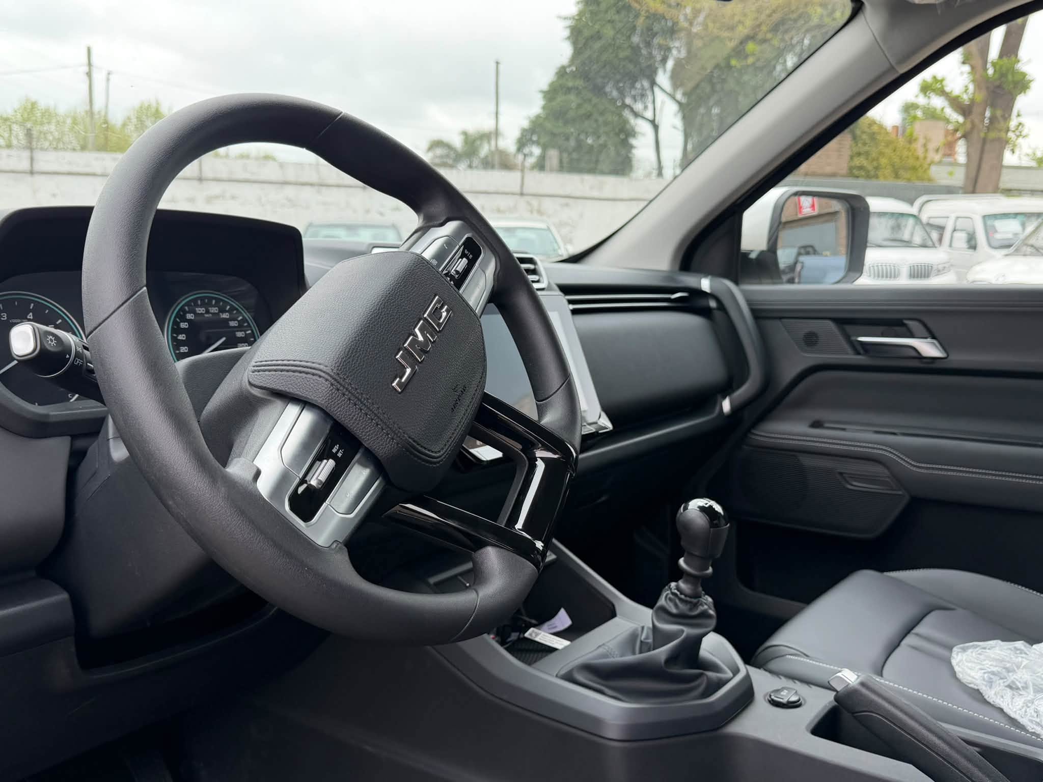 JMC GRAND AVENUE 2.3 Turbo Nafta 242cv MANUAL GL 4x2 0Km MY2025. Financia Bco. Santander. Acércate a ORIO HNOS, SAN GENARO, concesionario oficial JMC, ISUZU, KAMA, LANDKING Camiones - Imagen 10