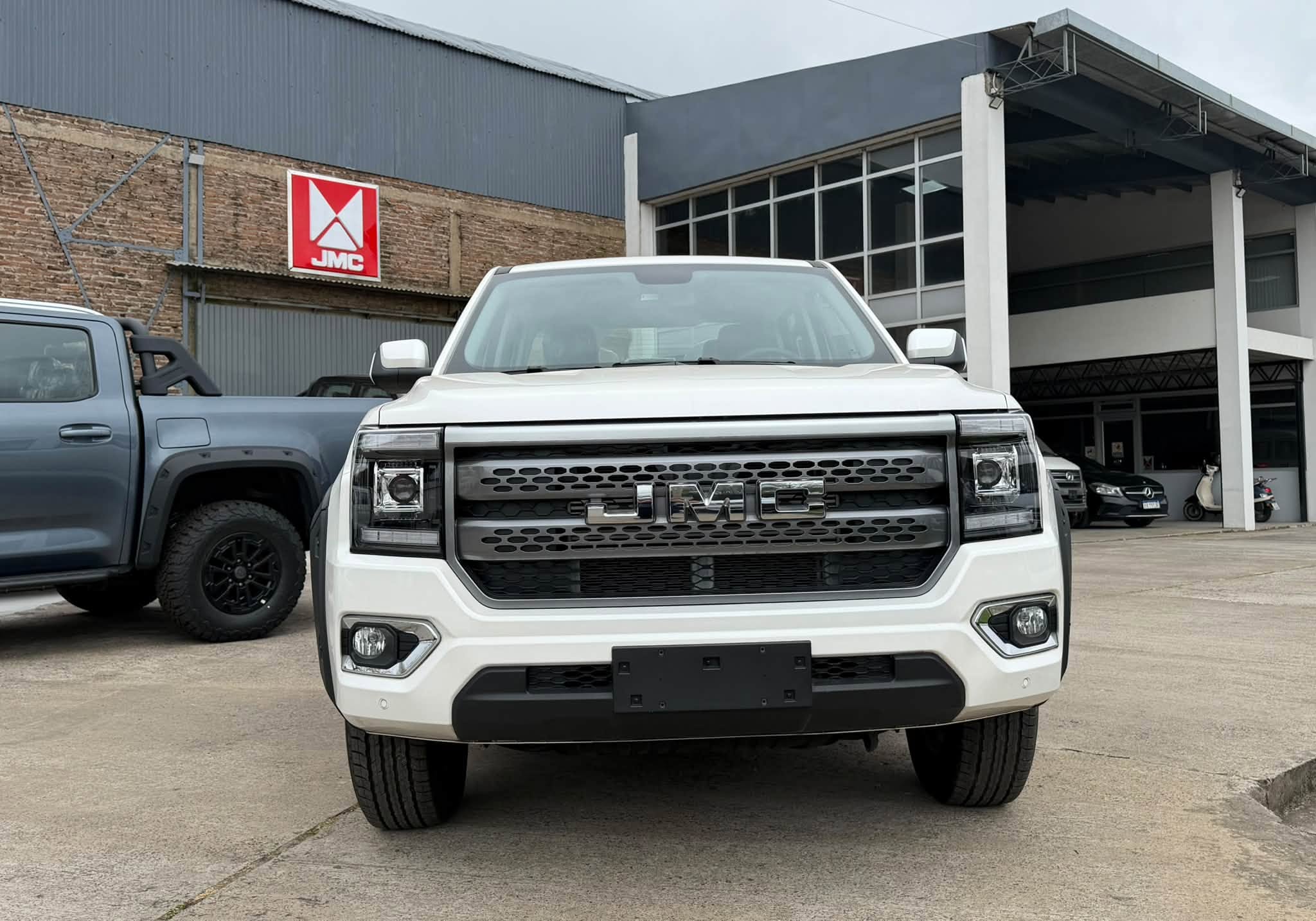 JMC GRAND AVENUE 2.3 Turbo Nafta 242cv MANUAL GL 4x2 0Km MY2025. Financia Bco. Santander. Acércate a ORIO HNOS, SAN GENARO, concesionario oficial JMC, ISUZU, KAMA, LANDKING Camiones - Imagen 8