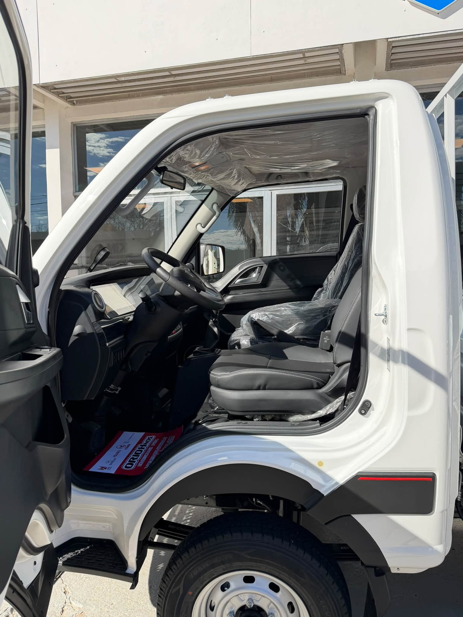 LANDKING LK3 Cabina Simple 0Km my2026 p/ 1.7 Toneladas. Financia Bco. Santander. Acércate a ORIO HNOS, SAN GENARO, concesionario oficial JMC, ISUZU, KAMA, LANDKING Camiones - Imagen 8