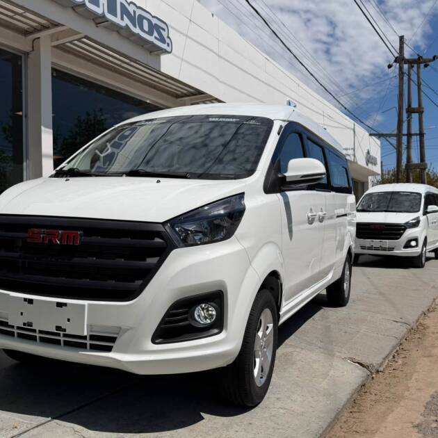 SHINERAY SRM M7 2.0 Nafta Manual 11 Pasajeros 0Km My2026 DISPONIBLES. Financia Bco. Santander. Acércate a ORIO HNOS, SAN GENARO, concesionario oficial SHINERAY, DOMY Utilitarios