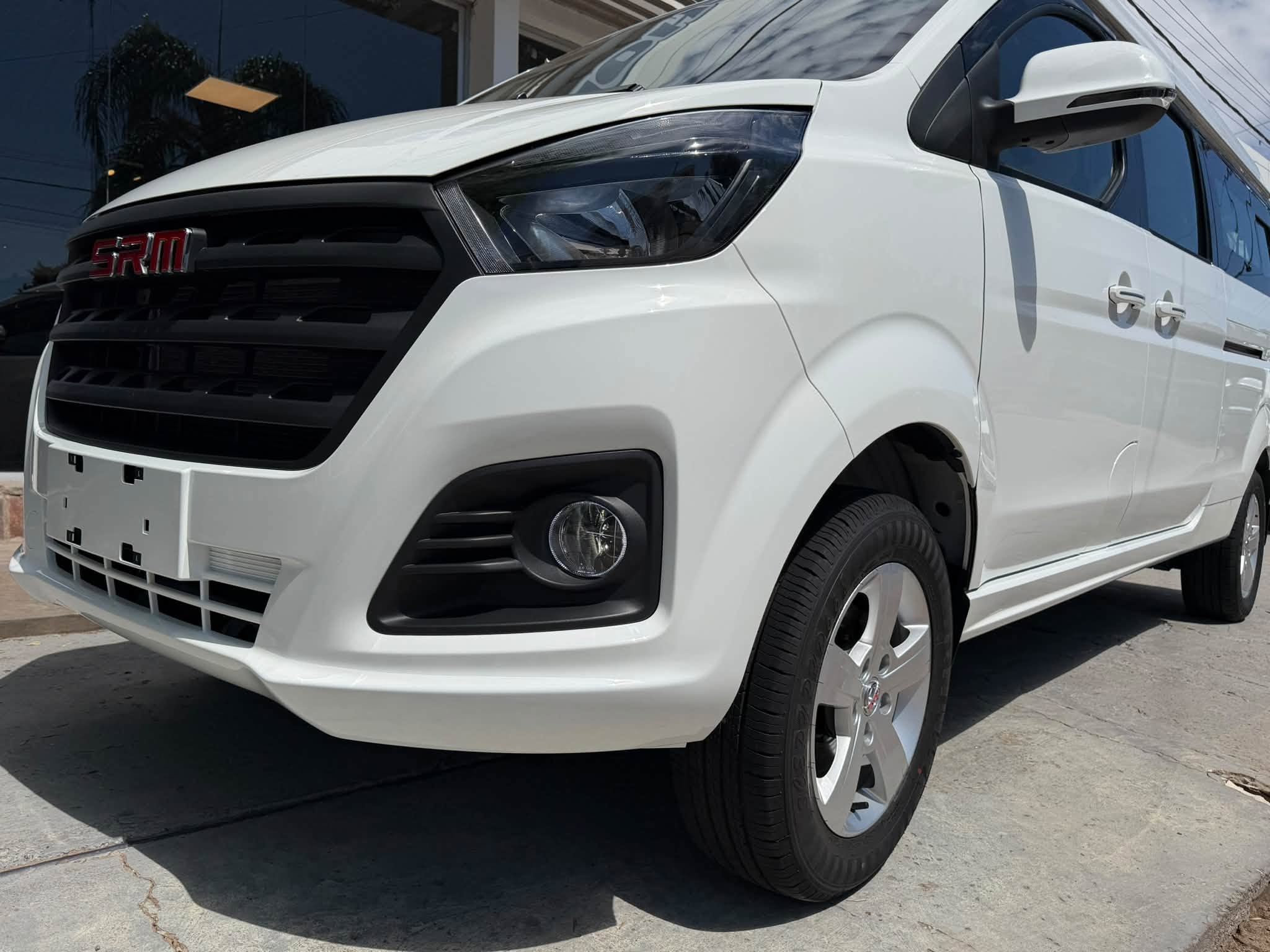 SHINERAY SRM M7 2.0 Nafta Manual 11 Pasajeros 0Km My2026 DISPONIBLES. Financia Bco. Santander. Acércate a ORIO HNOS, SAN GENARO, concesionario oficial SHINERAY, DOMY Utilitarios - Imagen 13